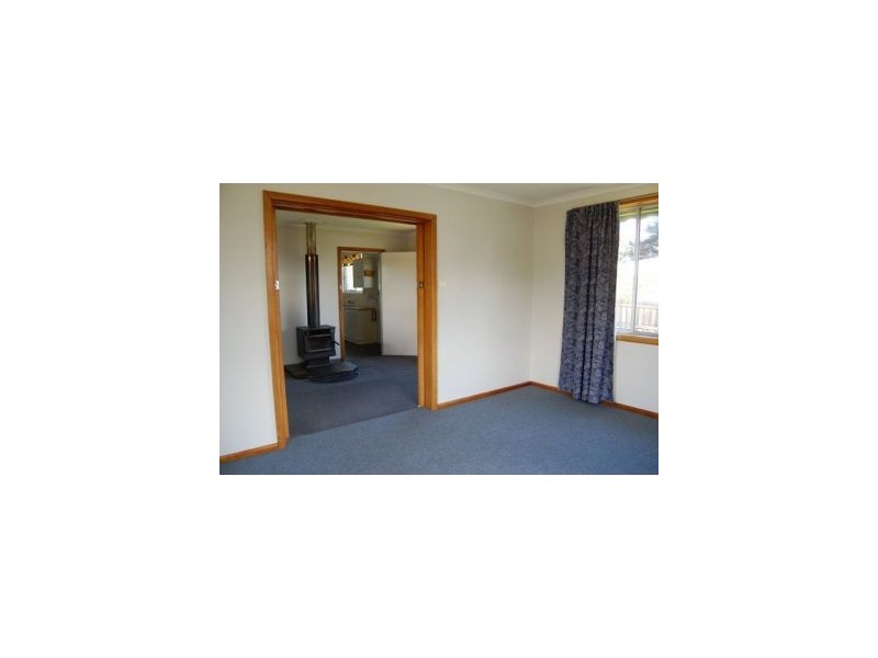 18 Tenth Avenue, Dodges Ferry TAS 7173