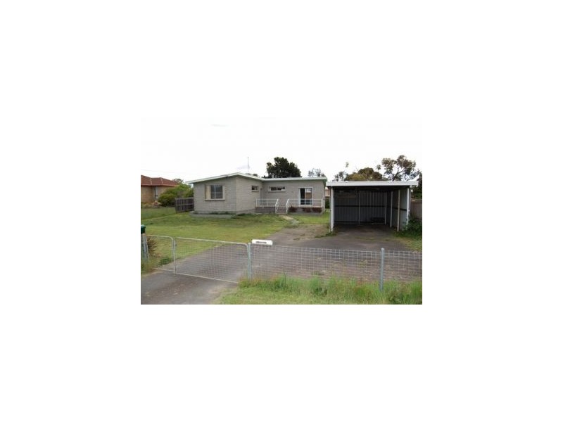 18 Tenth Avenue, Dodges Ferry TAS 7173