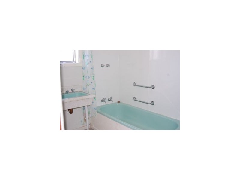 18 Tenth Avenue, Dodges Ferry TAS 7173