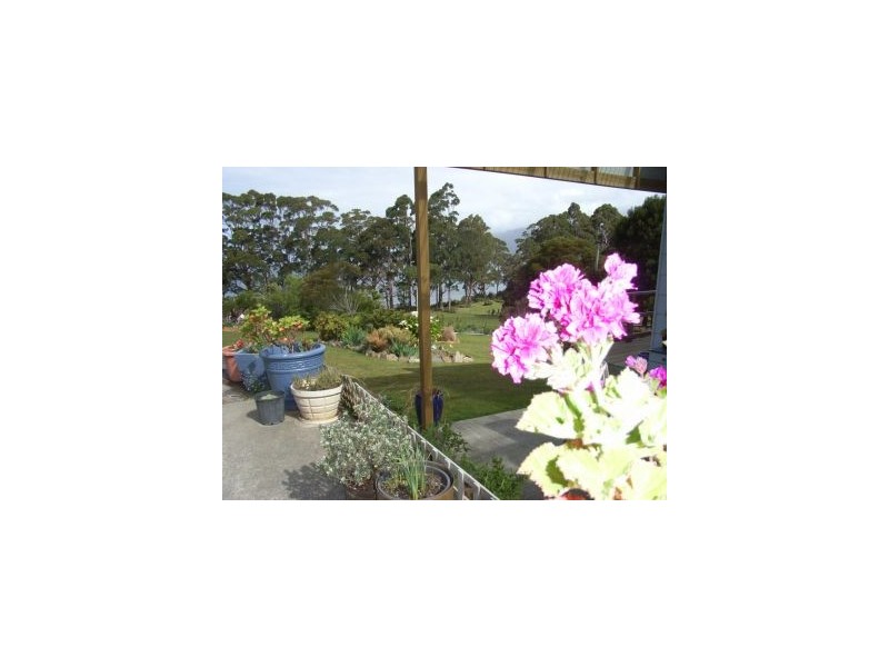 335 Pirates Bay Dr, Eaglehawk Neck TAS 7179