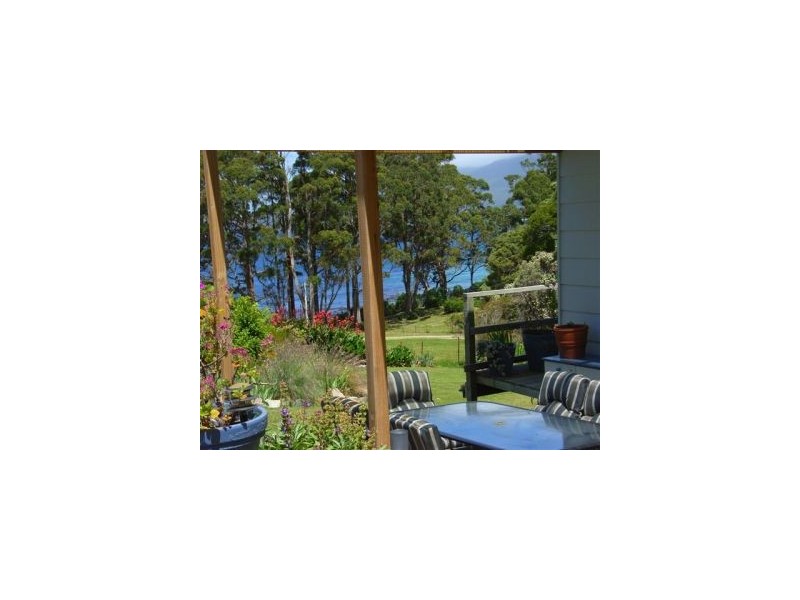 335 Pirates Bay Dr, Eaglehawk Neck TAS 7179