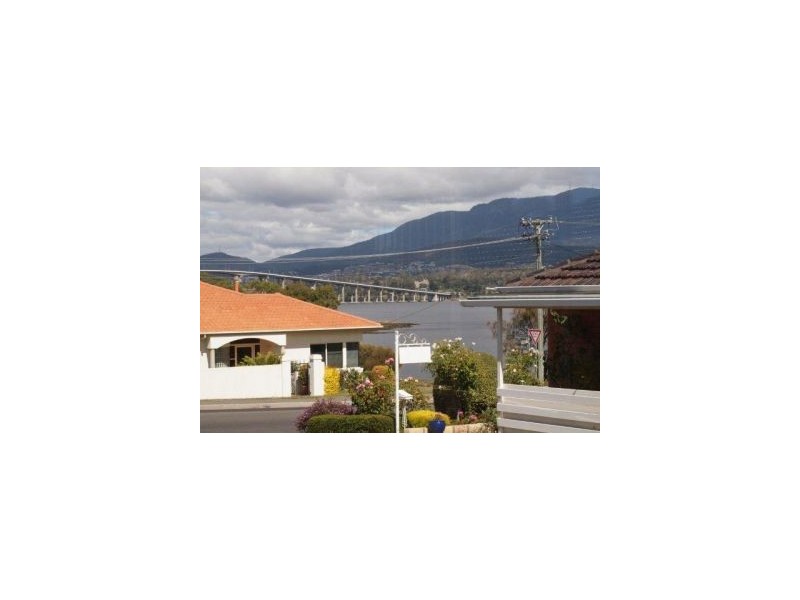 6/2 Ronnie Street, Rose Bay TAS 7015