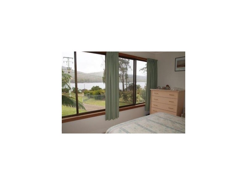 122 Old Jetty Rd, Eaglehawk Neck TAS 7179