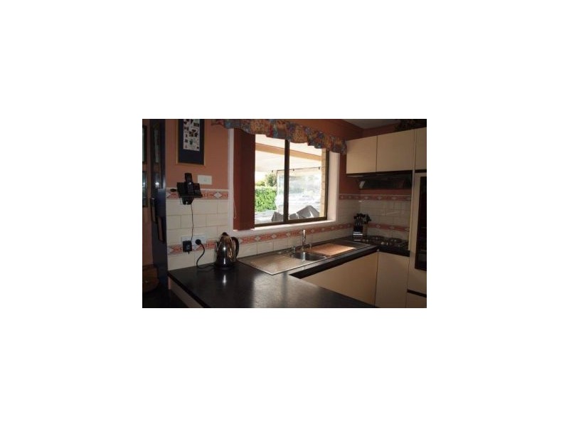 24 Calder Crescent, Blackmans Bay TAS 7052