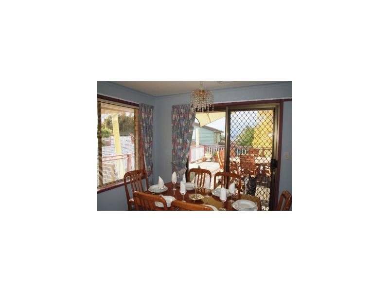 24 Calder Crescent, Blackmans Bay TAS 7052