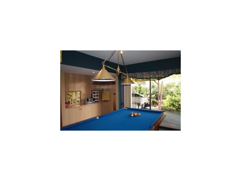 24 Calder Crescent, Blackmans Bay TAS 7052