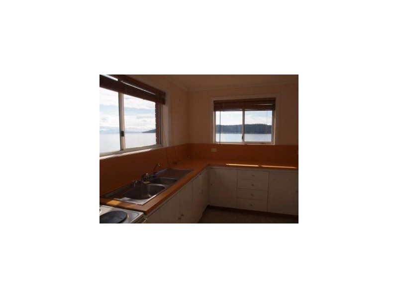 572 White Beach Road, White Beach TAS 7184
