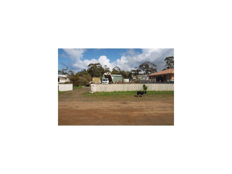 5 Bay St, Dunalley TAS 7177