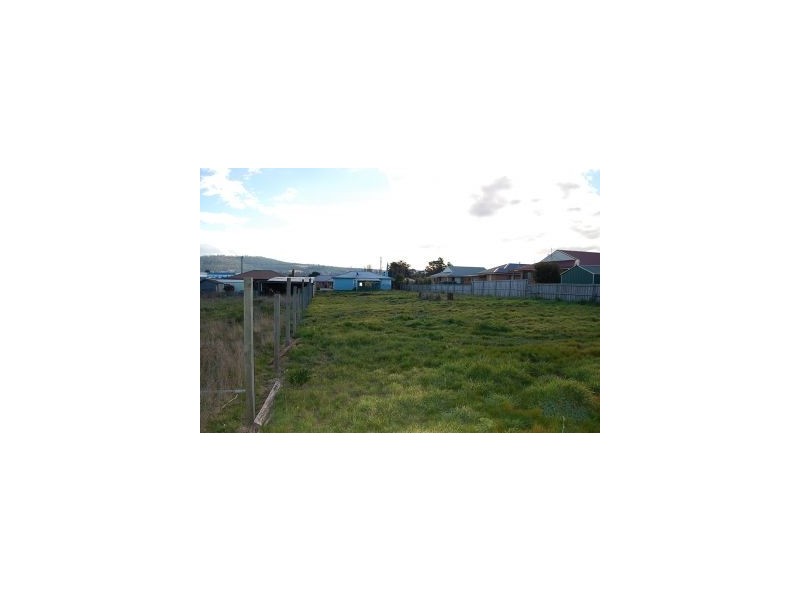 7 Ralph Terrace, Rokeby TAS 7019
