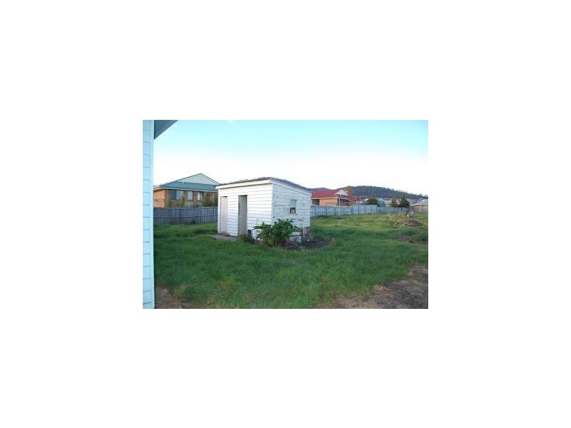 7 Ralph Terrace, Rokeby TAS 7019