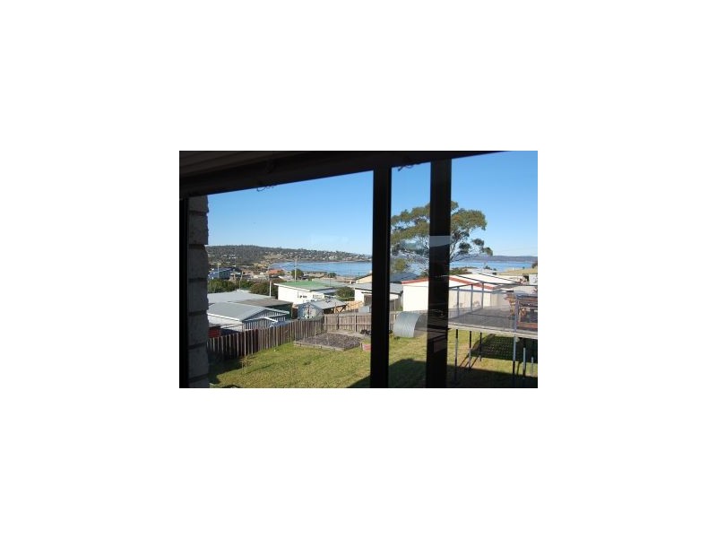 17 Little Falcon Street, Primrose Sands TAS 7173