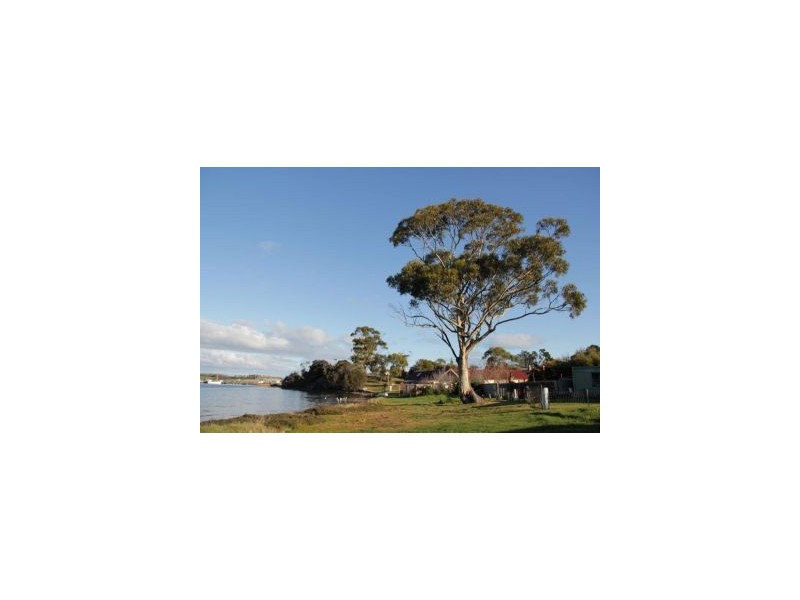 103 Arthur Hwy, Dunalley TAS 7177