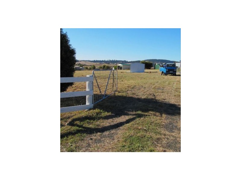 25 Colleen Crescent, Primrose Sands TAS 7173