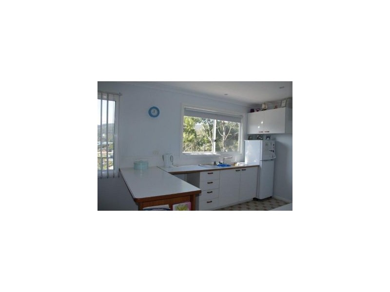 11 Blackwood Court, White Beach TAS 7184