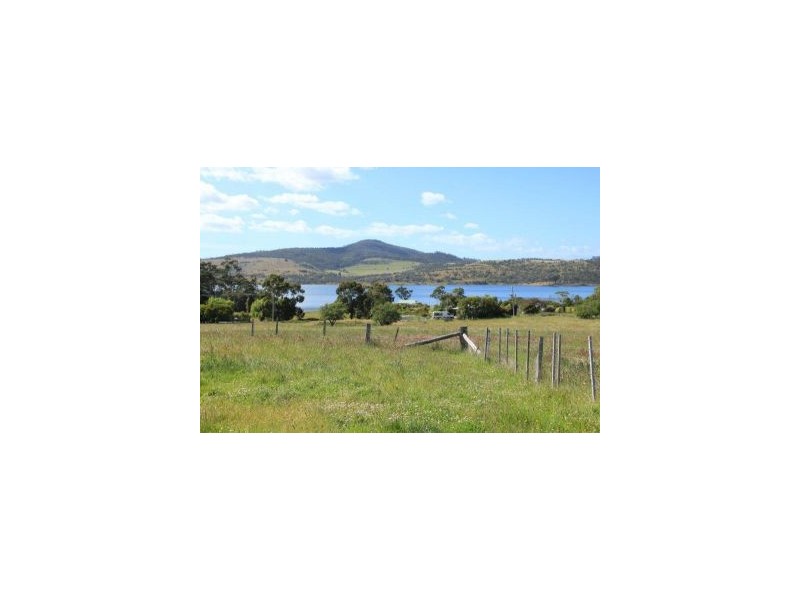 8a Arthur Hwy, Dunalley TAS 7177