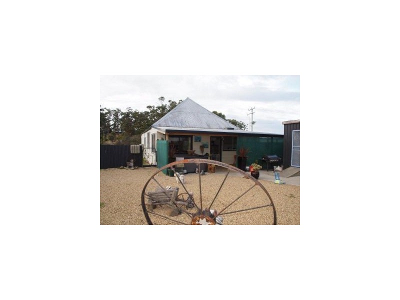 8a Arthur Hwy, Dunalley TAS 7177