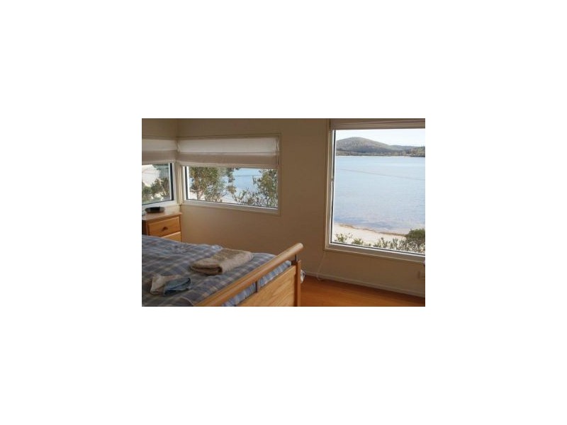 30 Apex Point Road, White Beach TAS 7184