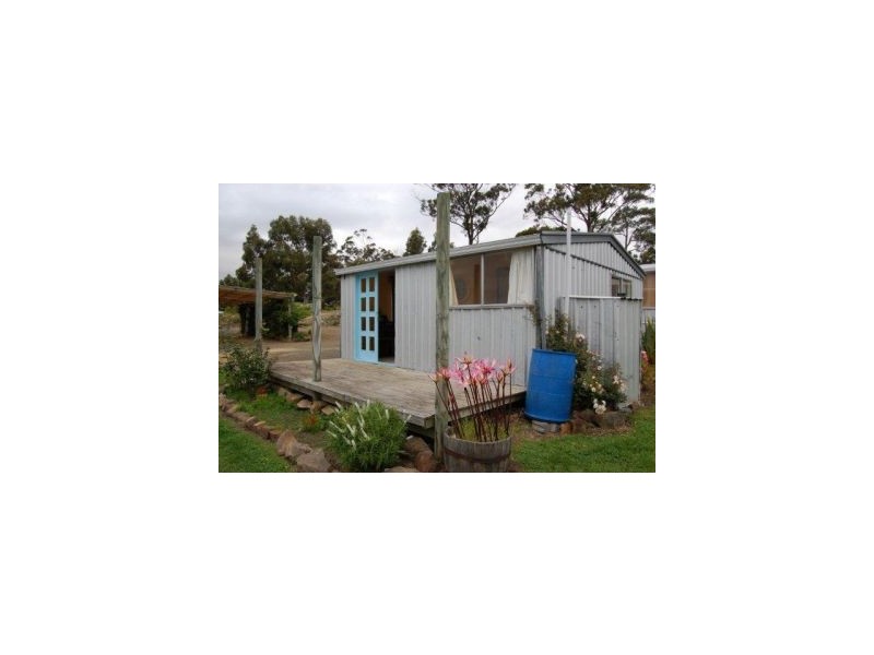 White Beach TAS 7184