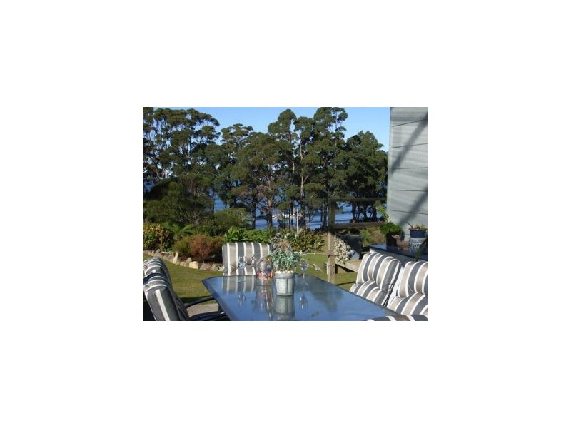 335-337 Pirates Bay Dr, Eaglehawk Neck TAS 7179