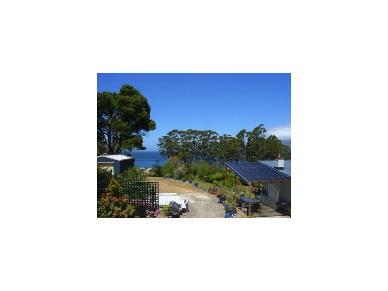 335-337 Pirates Bay Dr, Eaglehawk Neck TAS 7179