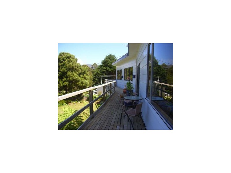 335-337 Pirates Bay Dr, Eaglehawk Neck TAS 7179