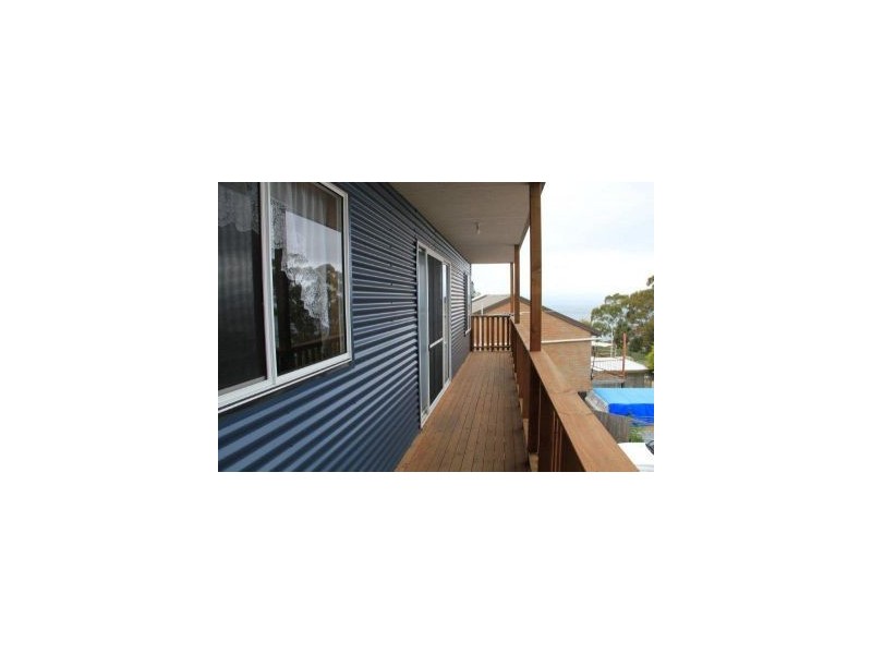 9A Broom St, Primrose Sands TAS 7173