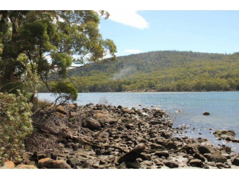 5281 Arthur Highway, Eaglehawk Neck TAS 7179