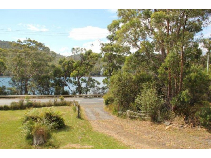 5281 Arthur Highway, Eaglehawk Neck TAS 7179