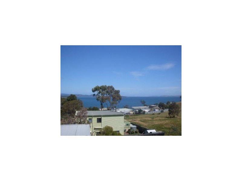 7 Oak Street, Primrose Sands TAS 7173