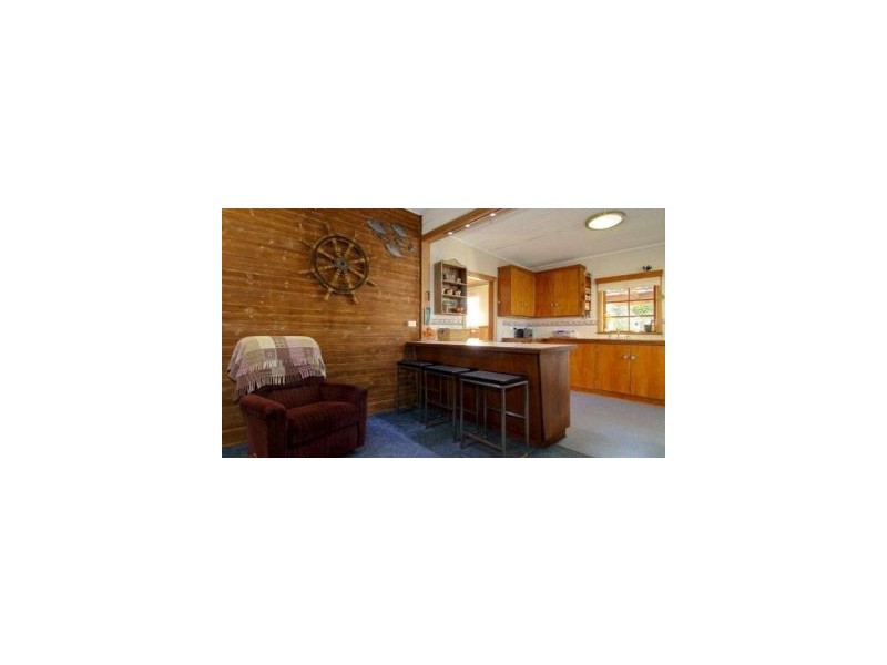 8 Esplanade, Dunalley TAS 7177