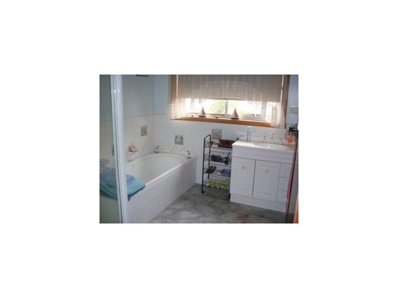 29 Second Avenue, Midway Point TAS 7171