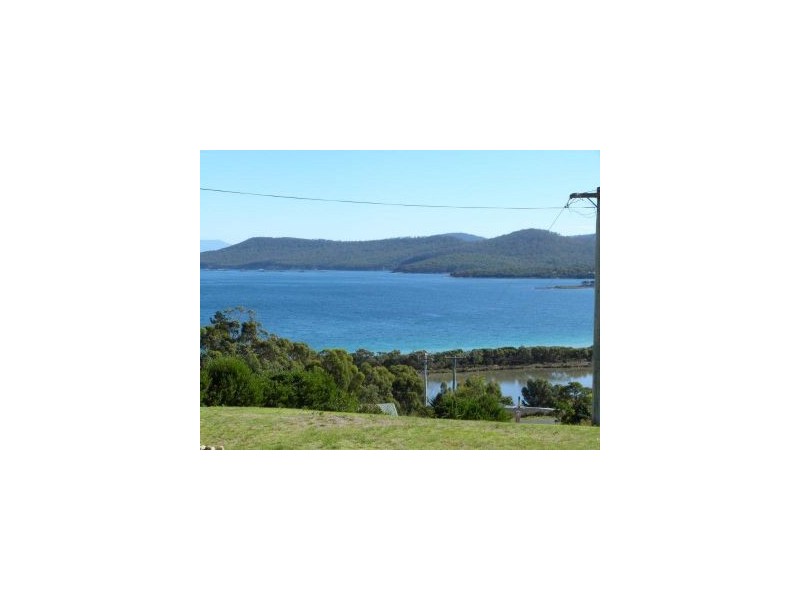 64 Lagoon Rd, White Beach TAS 7184