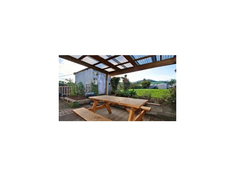 8 Esplanade, Dunalley TAS 7177