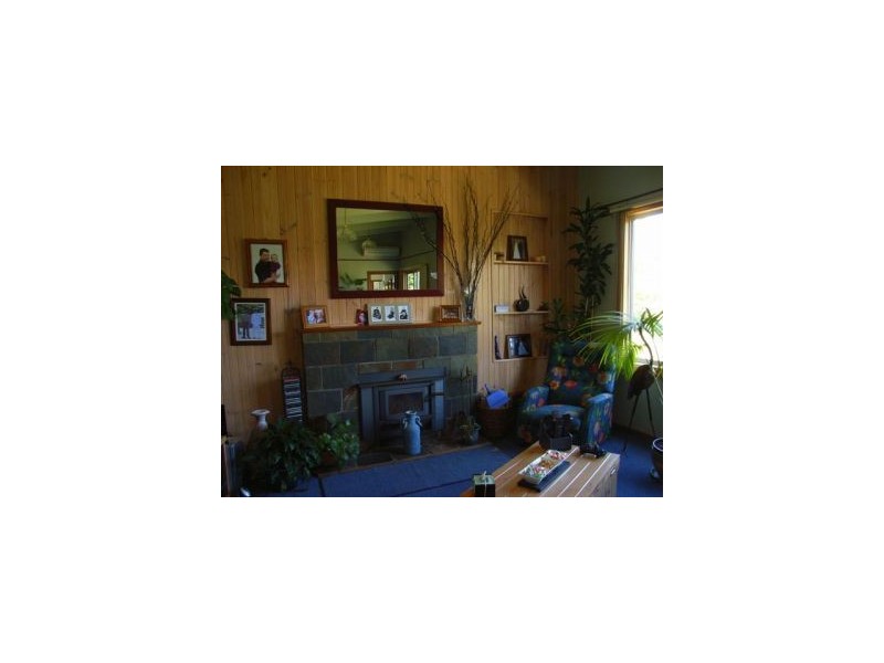 335 Pirates Bay Dr, Eaglehawk Neck TAS 7179