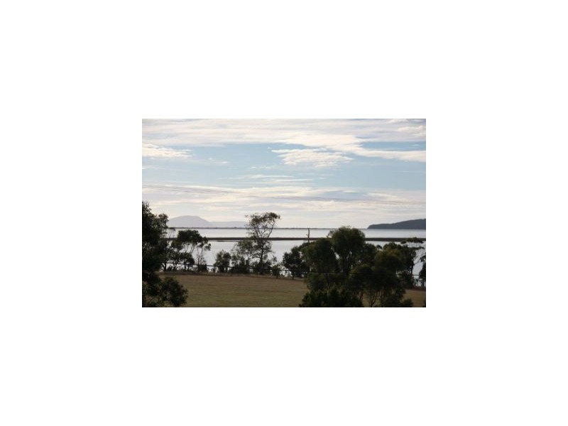 8 Boomer Jetty Rd, Boomer Bay TAS 7177