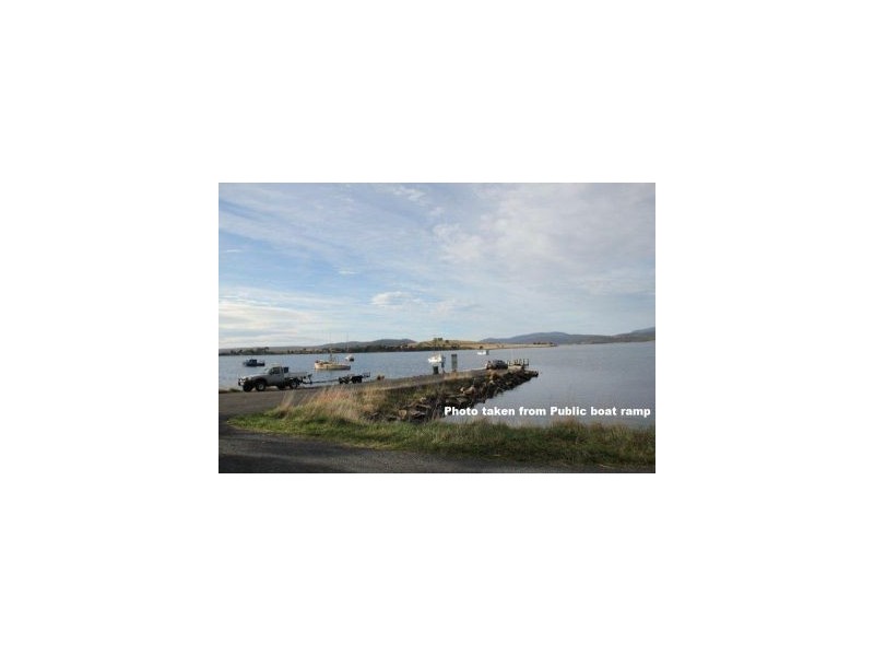8 Boomer Jetty Rd, Boomer Bay TAS 7177