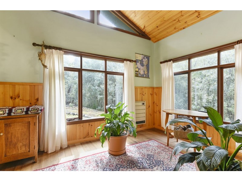 311 Pirates Bay Drive, Eaglehawk Neck TAS 7179