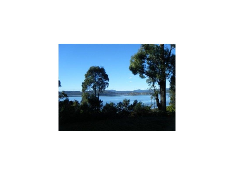 24 Craigs Hill Road, Boomer Bay TAS 7177