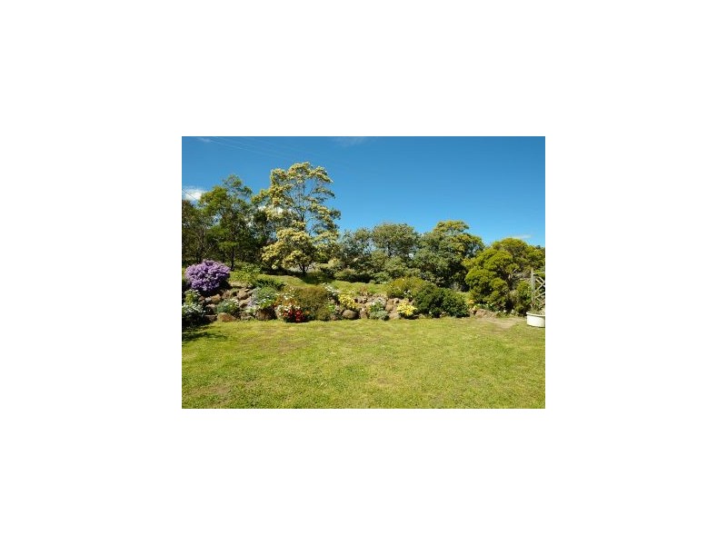 15 Wards Ave, Lewisham TAS 7173