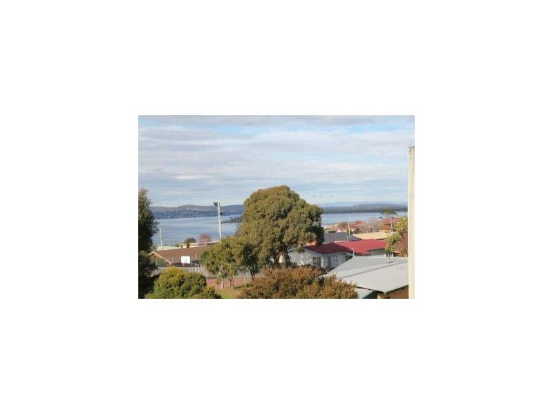 33 Raynors Rd, Midway Point TAS 7171