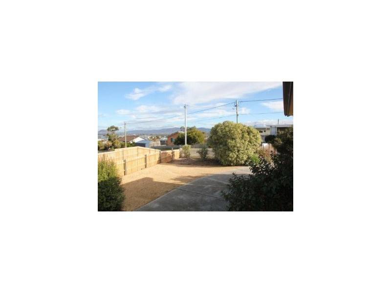 33 Raynors Rd, Midway Point TAS 7171