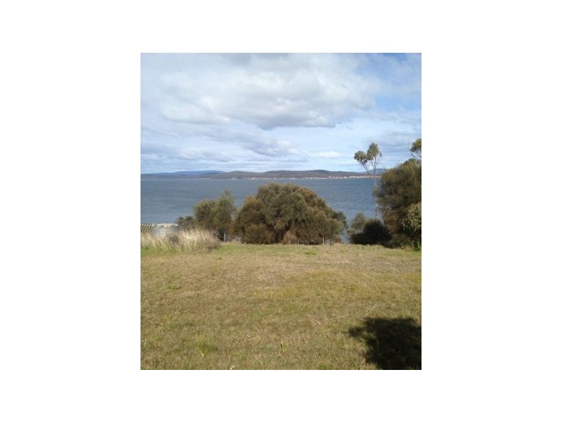 33 Linden Road, Primrose Sands TAS 7173