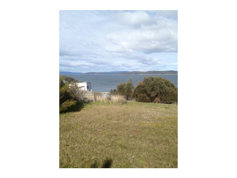 33 Linden Road, Primrose Sands TAS 7173