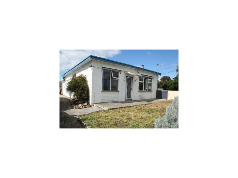 13 Tenth Avenue, Dodges Ferry TAS 7173