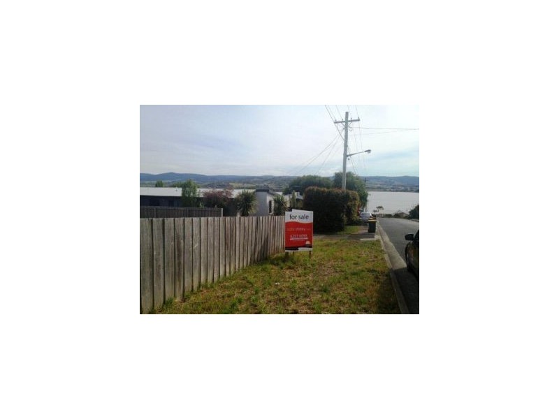16 Bryant Street, Midway Point TAS 7171