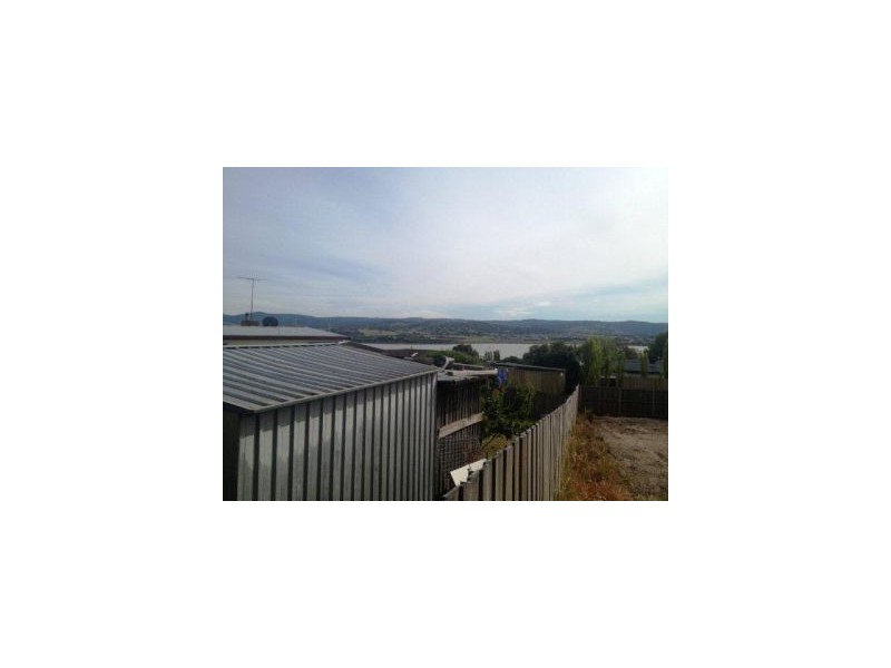 16 Bryant Street, Midway Point TAS 7171