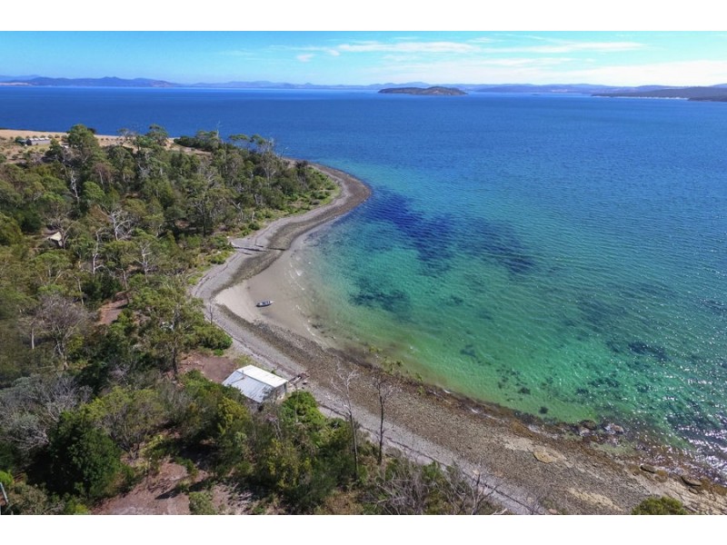 Sloping Main TAS 7186