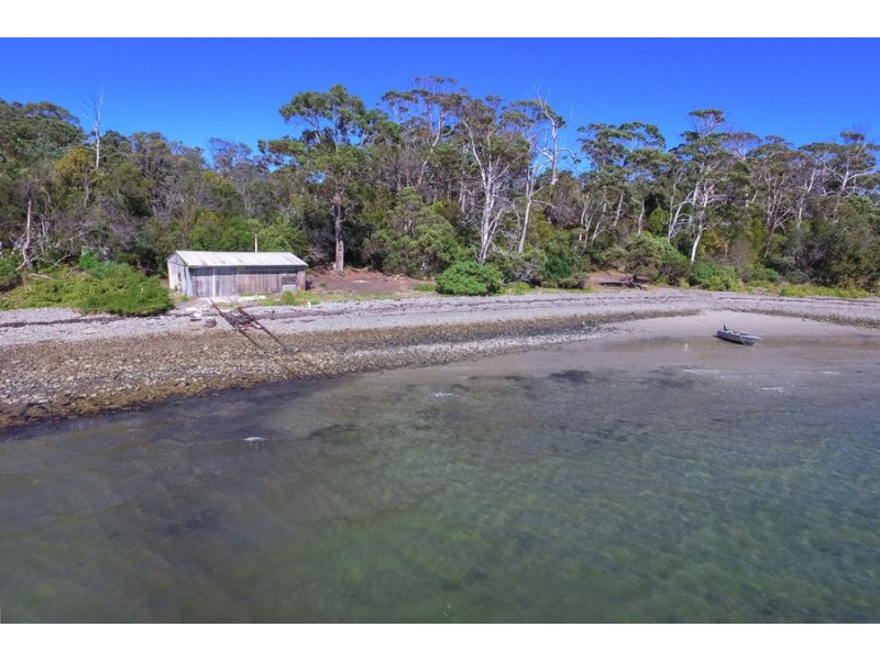 Sloping Main TAS 7186