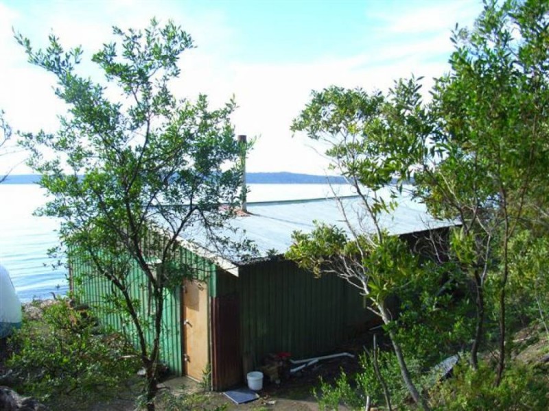 Sloping Main TAS 7186