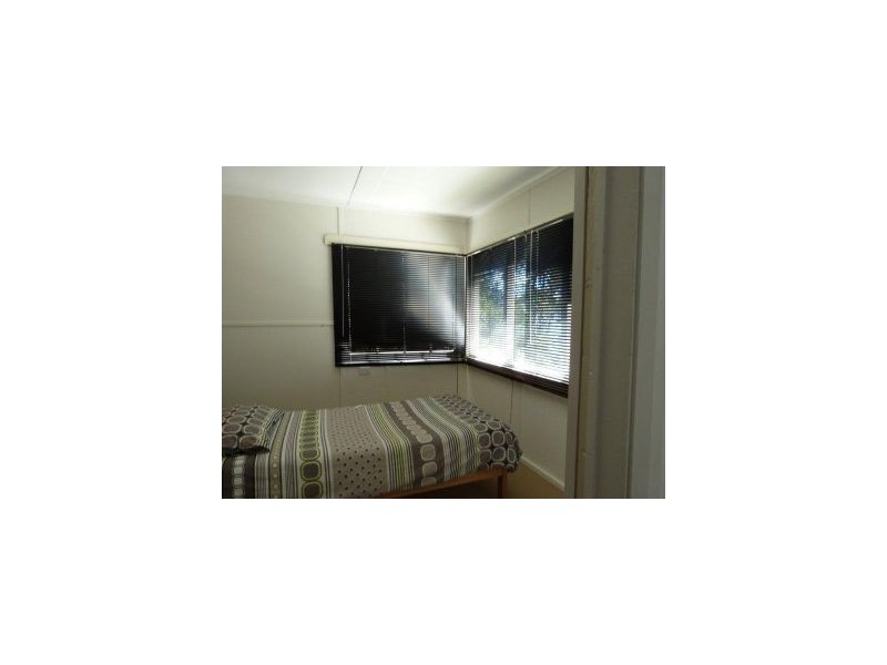 White Beach TAS 7184